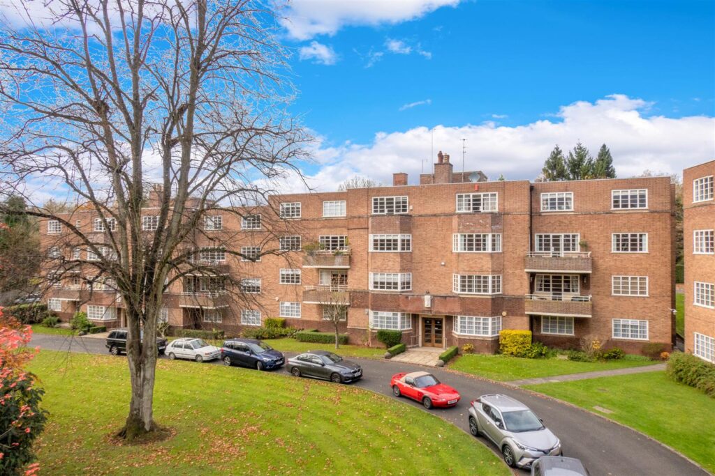 Viceroy Close, Edgbaston, Birmingham