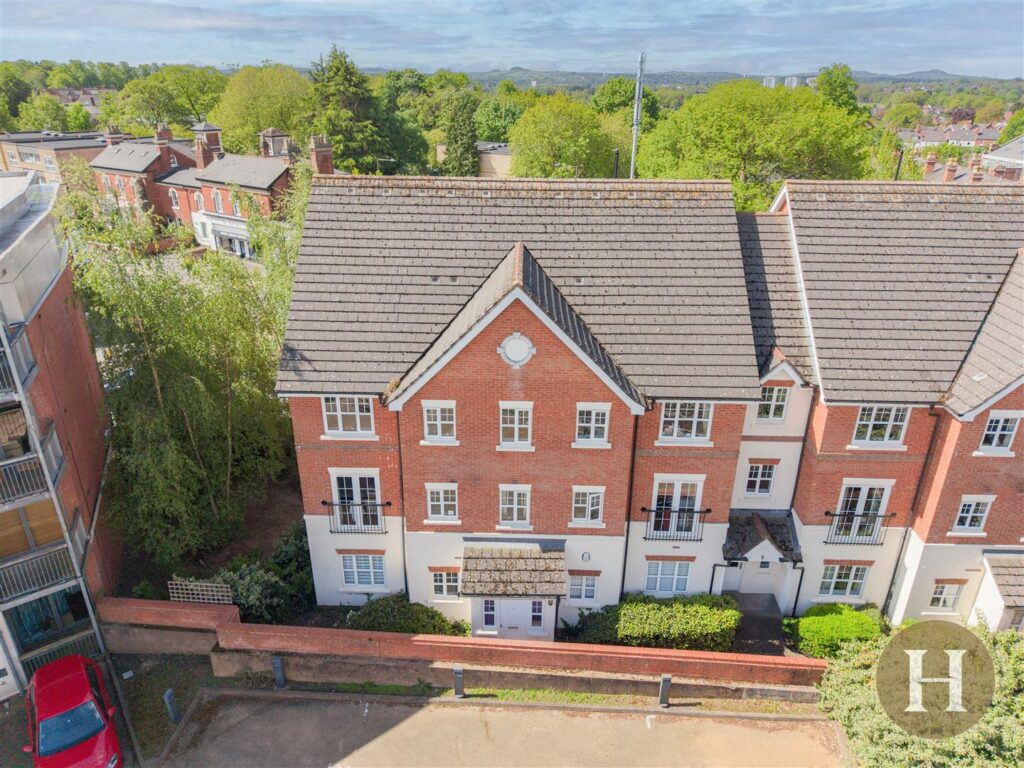 Lordswood Road, Birmingham, B17